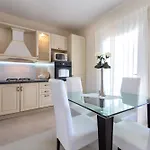 Flora Sea View Holiday home *