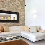 Flora Sea View Holiday home *