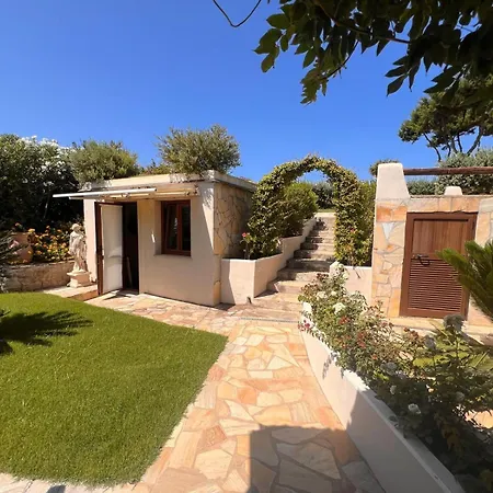 Holiday home Flora Sea View Punta de su Torrione